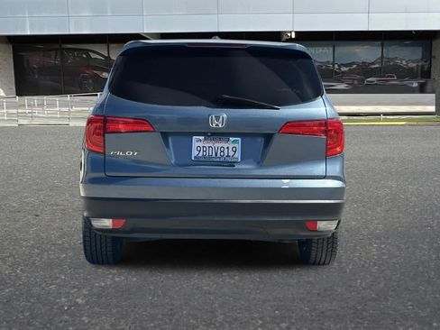 Used 2017 Honda Pilot EX image 8