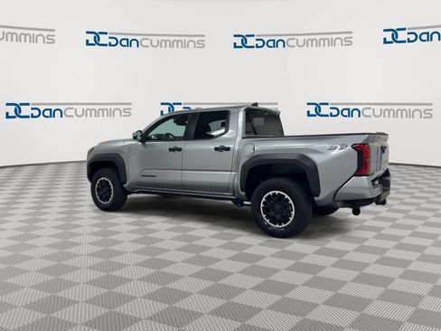 Used 2024 Toyota Tacoma TRD Off-Road AWD/4WD image 6
