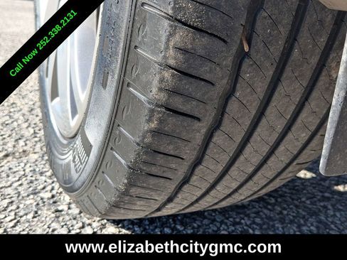 Used 2022 Cadillac XT6 Premium Luxury image 13