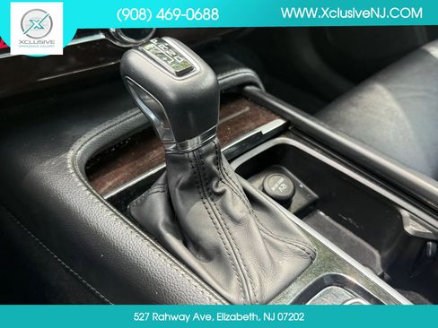 Used 2019 Volvo XC90 T5 Momentum w/ Multimedia Package AWD/4WD image 18