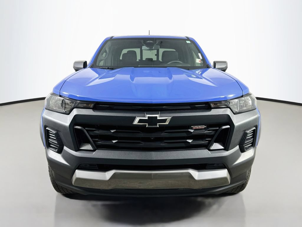 Used 2025 Chevrolet Colorado Trail Boss AWD/4WD image 2