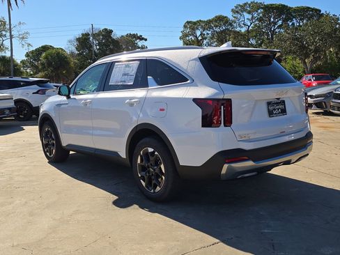 New 2026 Kia Sorento S image 6