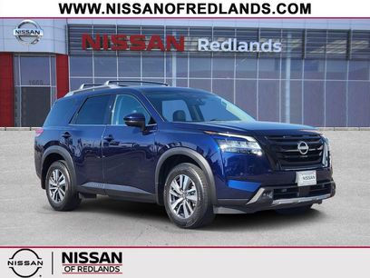 Used 2023 Nissan Pathfinder SL w/ Black Appearance Package