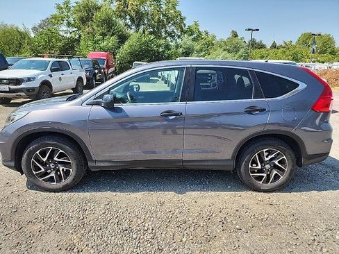 Used 2016 Honda CR-V SE image 2