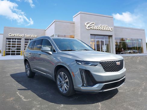Certified 2025 Cadillac XT6 Premium Luxury image 4