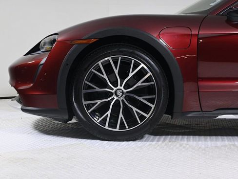 Certified 2022 Porsche Taycan 4 Cross Turismo image 28