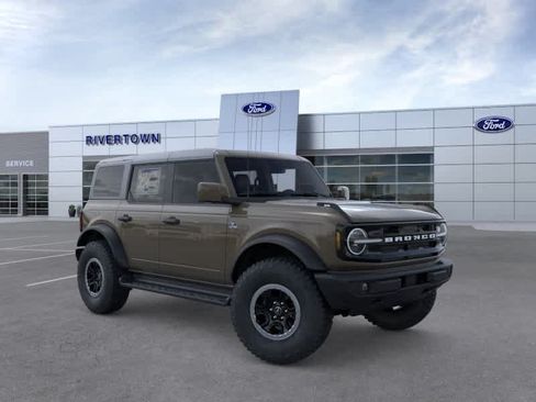 New 2026 Ford Bronco Outer Banks w/ Sasquatch Package AWD/4WD image 7