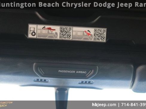 Used 2021 Jeep Wrangler Unlimited Sport image 19