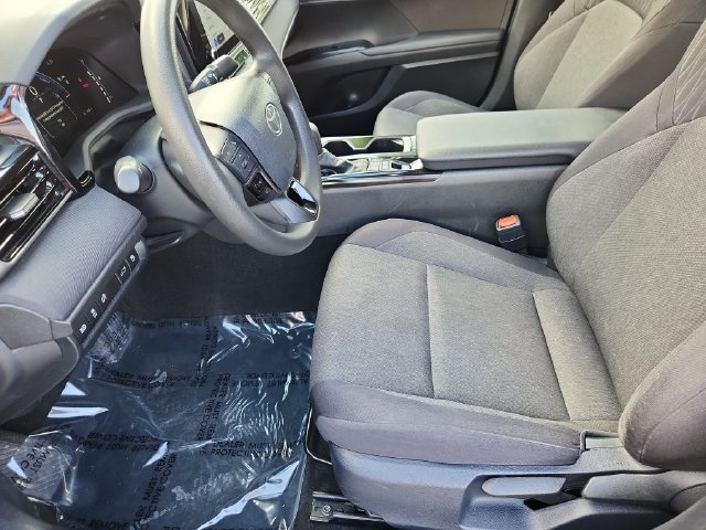 Used 2025 Toyota Camry LE FWD image 7