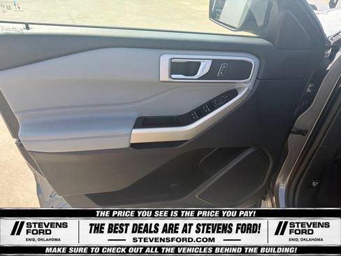 Used 2023 Ford Explorer XLT w/ Equipment Group 202A AWD/4WD image 19