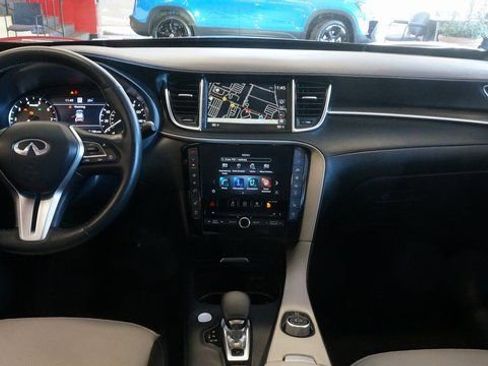 Used 2023 INFINITI QX55 Essential image 12
