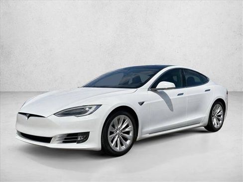 Used 2020 Tesla Model S Long Range AWD/4WD image 6