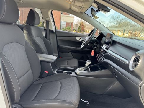 Used 2024 Kia Forte LXS image 34