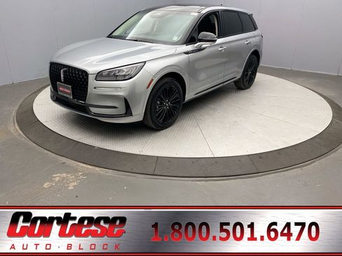 Used 2024 Lincoln Corsair AWD w/ Equipment Group 101A image 1