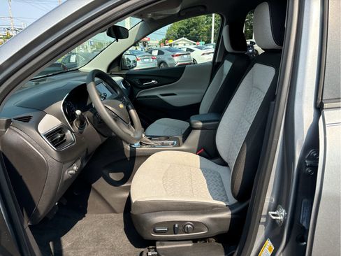 Certified 2024 Chevrolet Equinox LS w/ LS Convenience Package FWD image 8