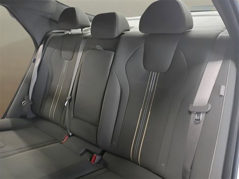 Certified 2025 Hyundai Elantra SEL image 25