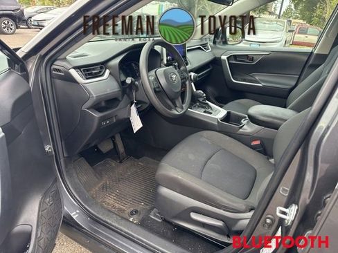 Used 2024 Toyota RAV4 LE image 7