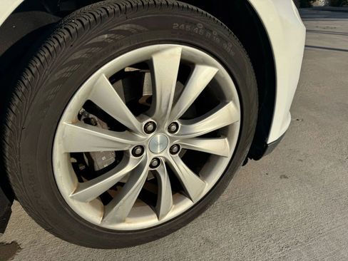 Used 2013 Tesla Model S image 25