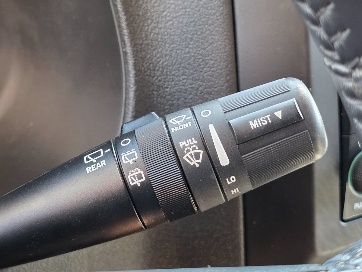 Used 2017 Jeep Patriot Latitude FWD image 43