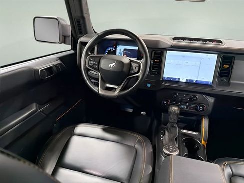 Used 2024 Ford Bronco Badlands w/ Sasquatch Package AWD/4WD image 27