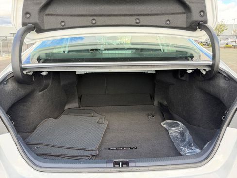 Used 2024 Toyota Camry SE image 23