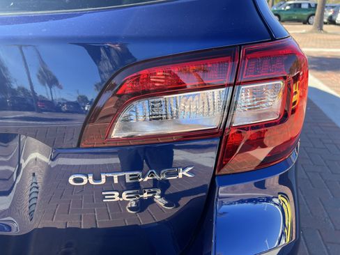 Used 2017 Subaru Outback 3.6R Touring image 45