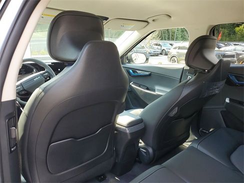 New 2025 Kia EV6 Light w/ Light LR Technology Package image 7