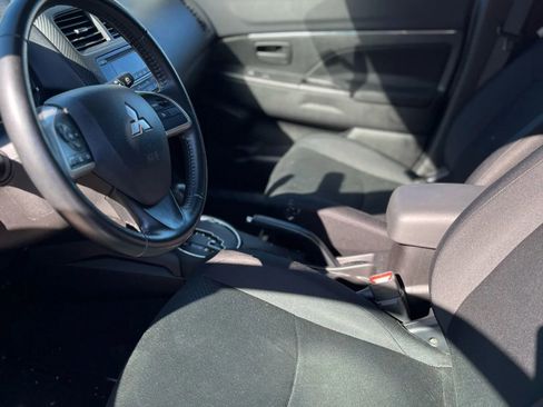 Used 2015 Mitsubishi Outlander Sport ES image 3