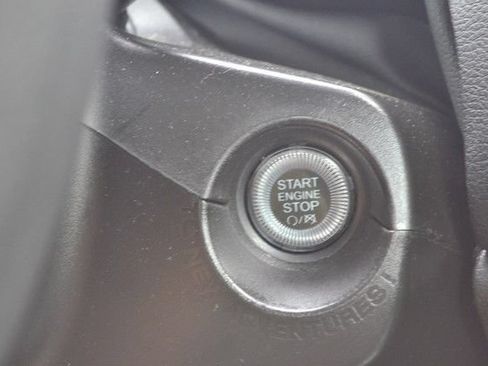 Used 2023 Jeep Renegade Latitude AWD/4WD image 27