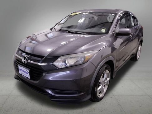 Used 2016 Honda HR-V LX image 1