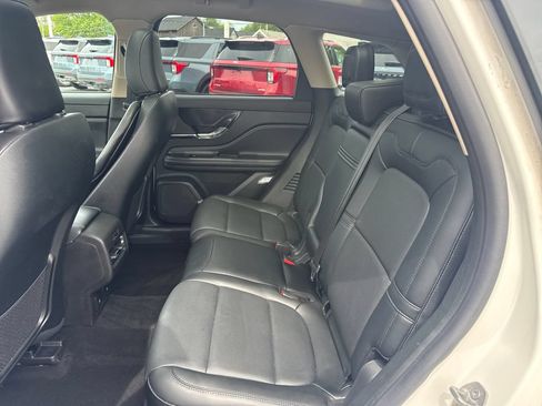 Used 2025 Lincoln Corsair Reserve w/ Equipment Group 202A AWD/4WD image 14