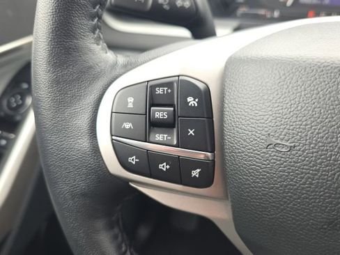 Used 2023 Ford Explorer XLT w/ Equipment Group 202A RWD image 39