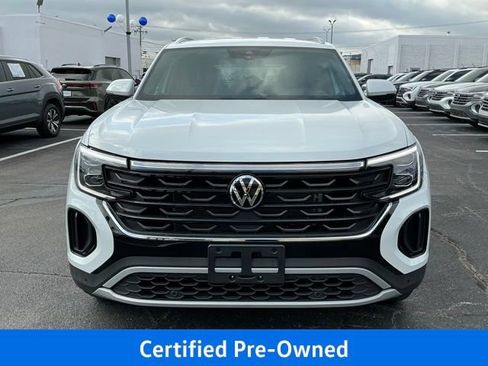Used 2025 Volkswagen Atlas Cross Sport SE FWD image 8