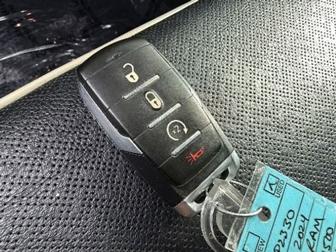 Used 2024 RAM 1500 Laramie image 29