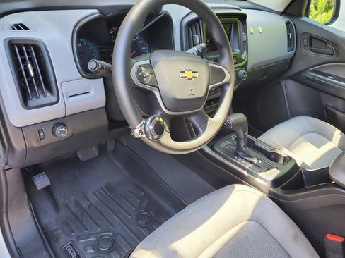 Used 2021 Chevrolet Colorado W/T RWD image 24