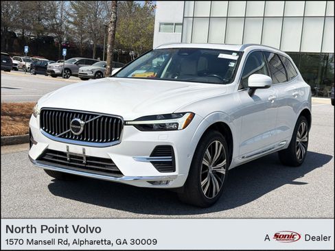 Used 2023 Volvo XC60 B5 Plus image 1