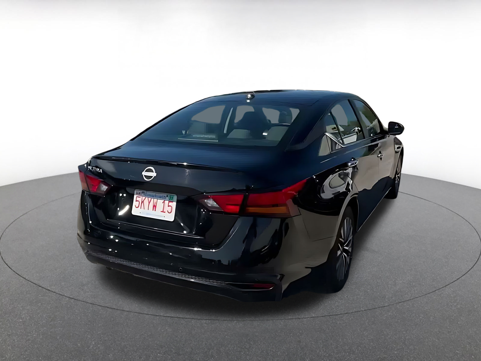 Used 2025 Nissan Altima 2.5 SV FWD image 13