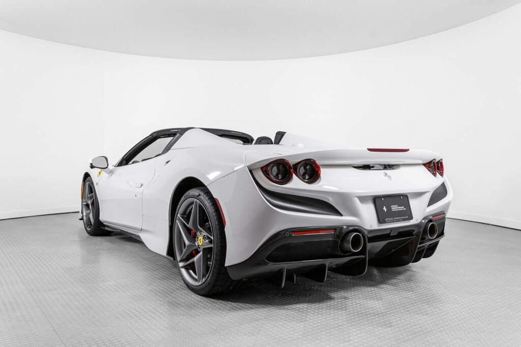 Used 2022 Ferrari F8 Tributo RWD image 7