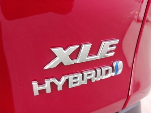 Used 2024 Toyota RAV4 XLE image 29