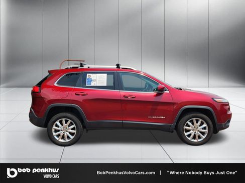 Used 2015 Jeep Cherokee Limited w/ Technology Group AWD/4WD image 24