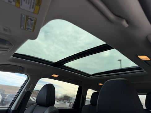 Used 2023 Subaru Ascent Onyx Edition Limited image 3