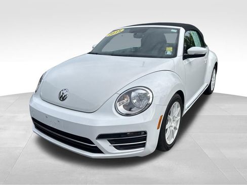 Used 2018 Volkswagen Beetle 2.0T S FWD image 1