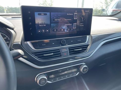 Used 2025 Nissan Altima 2.5 SR w/ SR Premium Package AWD/4WD image 23