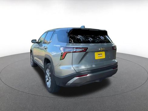 Used 2025 Chevrolet Equinox LT FWD image 9