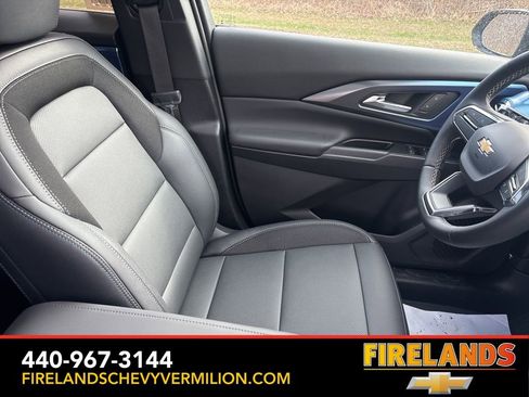 New 2026 Chevrolet Equinox EV LT image 36