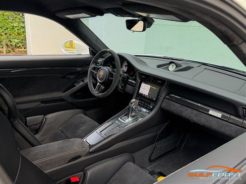 Used 2018 Porsche 911 GT2 RS RWD image 27
