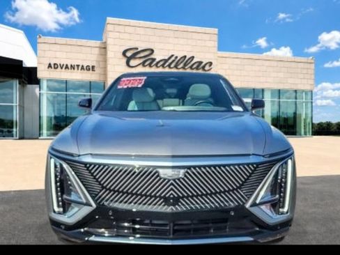 Certified 2024 Cadillac Lyriq Luxury RWD image 7