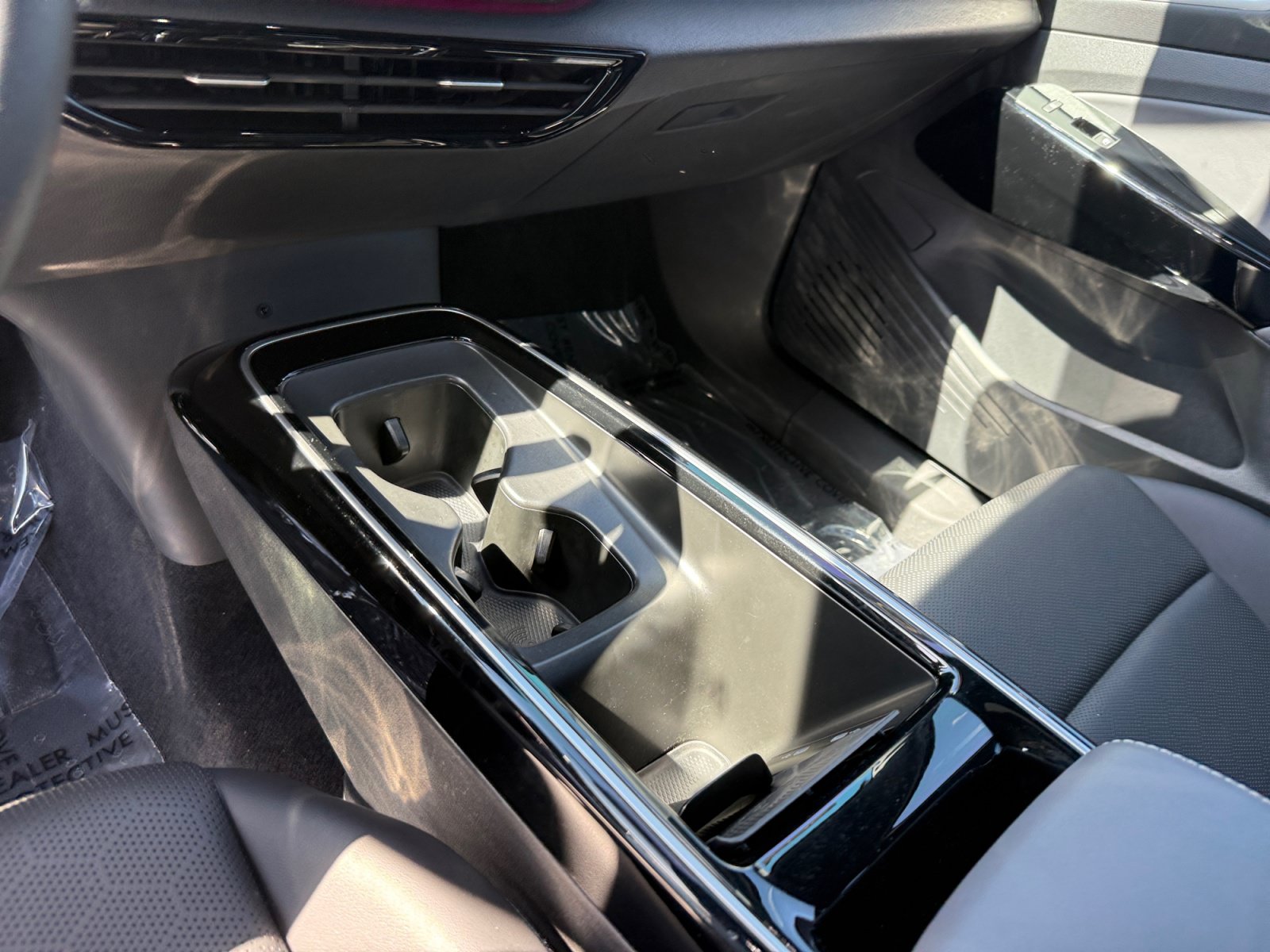 Certified 2023 Volkswagen ID.4 Pro S AWD/4WD image 13