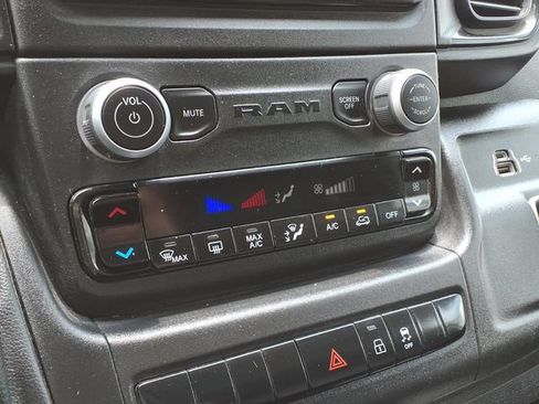 Used 2023 RAM ProMaster 2500 FWD image 12