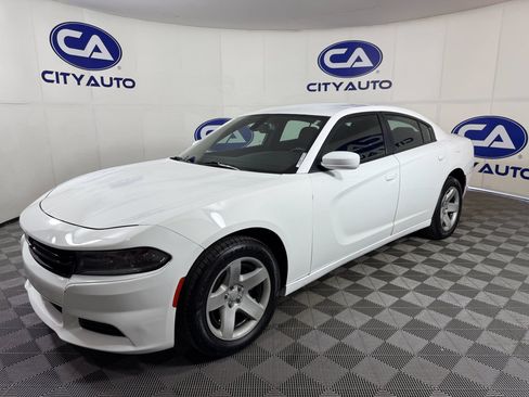 Used 2017 Dodge Charger Police image 2